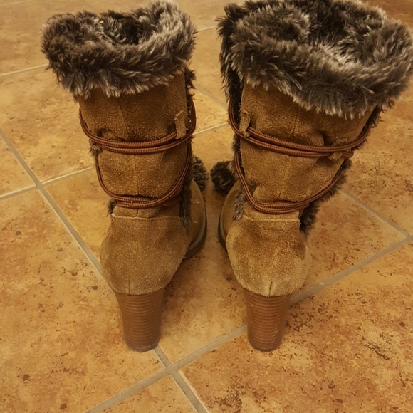 Boots - Picture 3 of 6